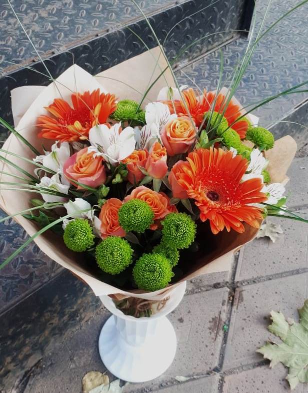 Букет цветов из: Герберы, Хризантемы, Альстромерии и Розы в Перхушково