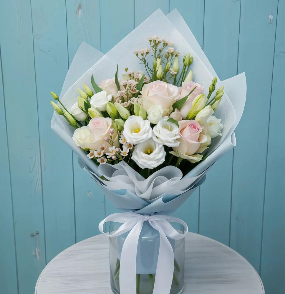 Букет цветов из: Розы и Лизиантусы в Перхушково