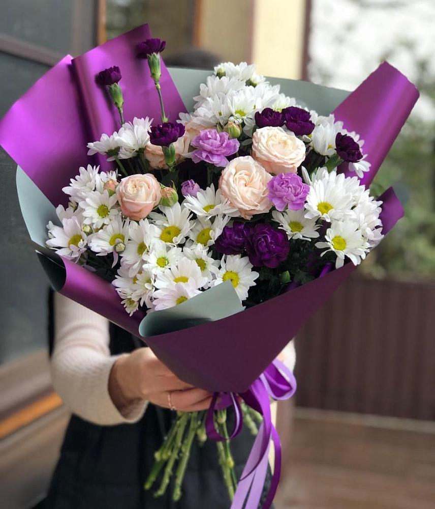 Букет цветов из: Хризантемы, Гвоздики и Розы в Перхушково