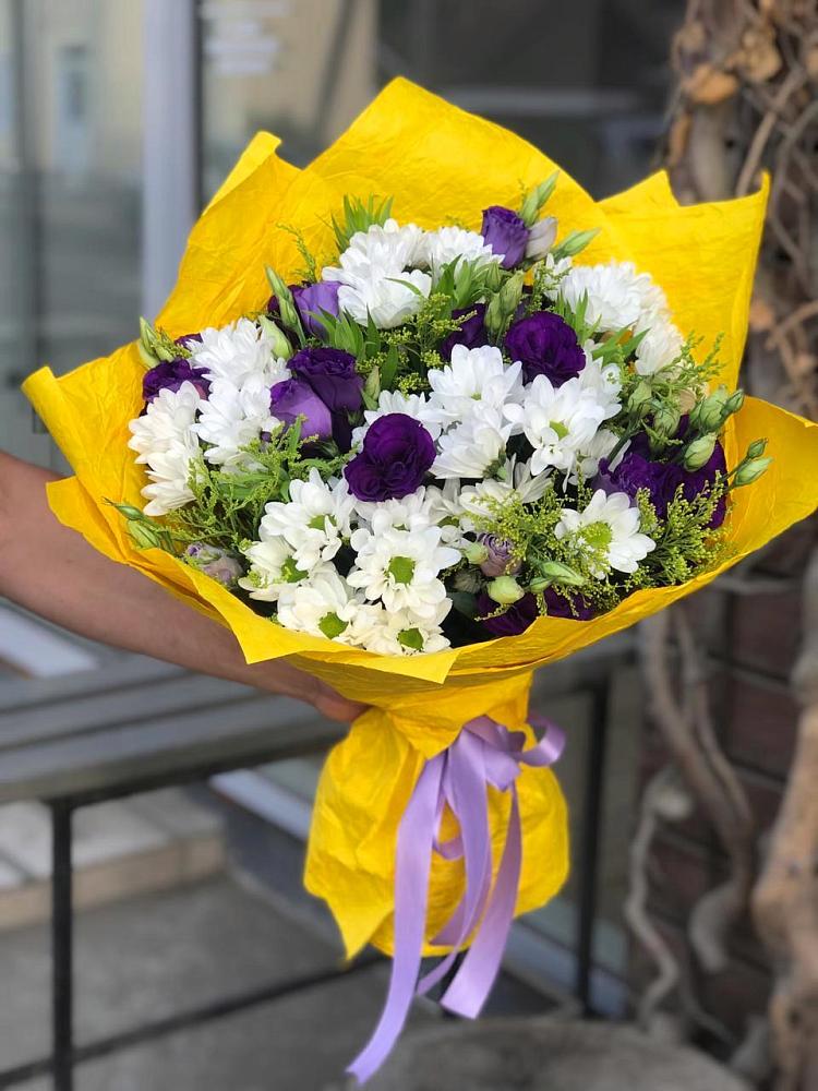 Букет цветов из: Ирисы, Хризантемы и Ромашки в Перхушково