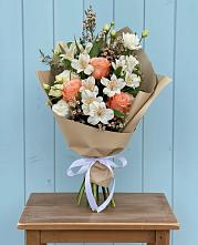 Букет цветов из:  Альстромерии, Лизиантусы, Розы и Хризантемы #REPLACE_PRED# Перхушково