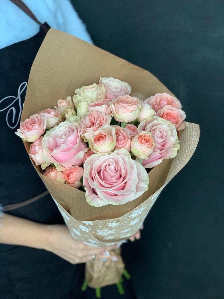 Букет цветов из: Хризантемы и Розы в Перхушково