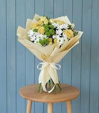 Букет цветов из:  Хризантемы и Розы в Перхушково