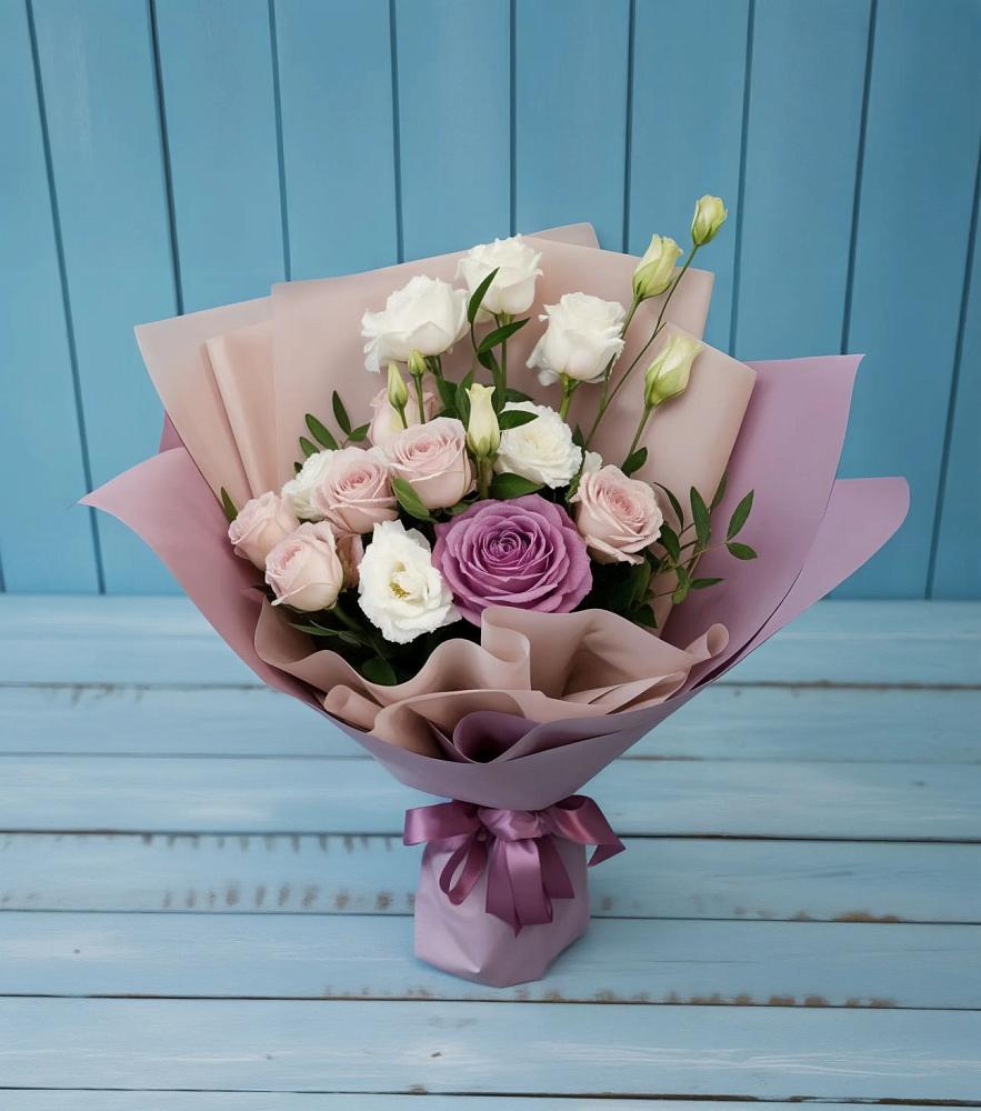 Букет цветов из: Розы и Лизиантусы в Перхушково